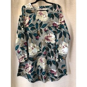 Long-sleeve floral print Shift dress